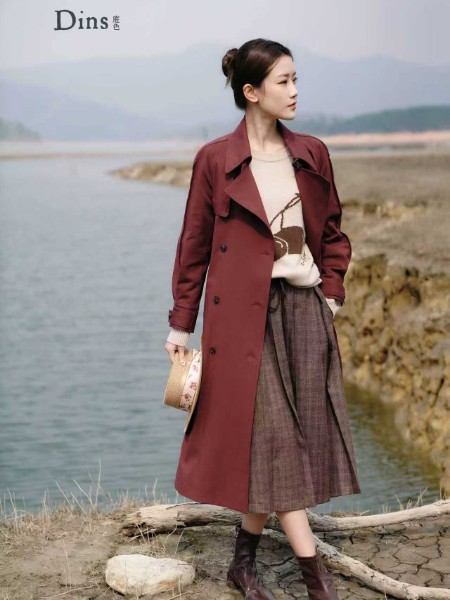 加盟Dins底色女装，给加盟商提供全面支持平台