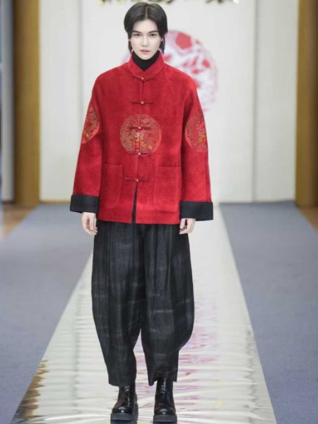 加盟来龙唐装需要什么条件和多少加盟费？