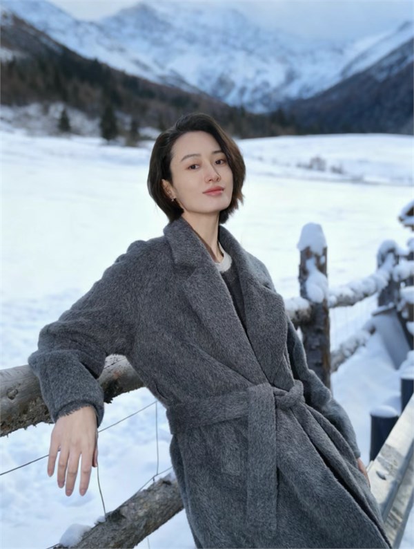 一身绒暖，静候一场雪落——迪赛尼斯2025冬季的温暖邀约
