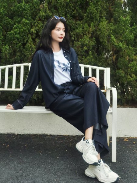 白茶女装品牌2025春夏新品