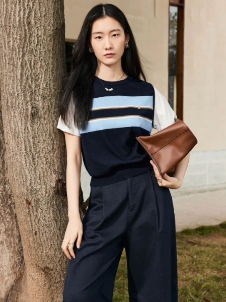 艾凸苏希(Aitoo.Suxi)女装品牌2025秋季新品