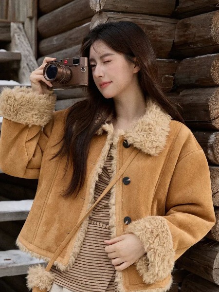 谜秀(MISHOW)女装品牌2025冬季最新产品展示