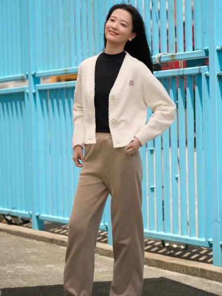 Giordano佐丹奴(Giordano)休闲牛仔品牌最新产品展示
