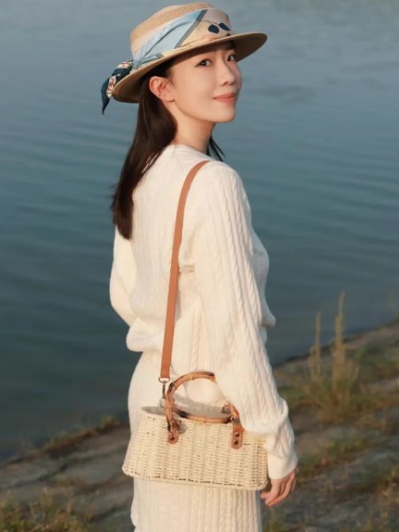 玛丽亚古琦(MARJA KURKI)箱包饰品品牌最新产品展示
