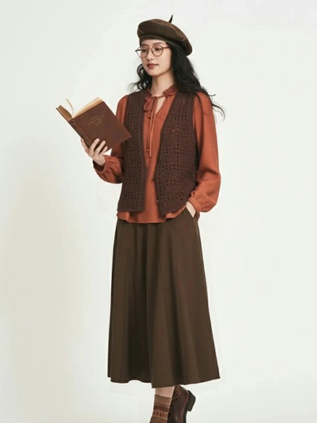 歆艾(歆艾AdmxinAi)女装品牌2025最新产品展示