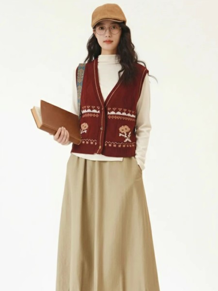 歆艾(歆艾AdmxinAi)女装品牌2025最新产品展示