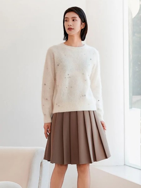 米皇女装品牌2025冬季最新产品展示