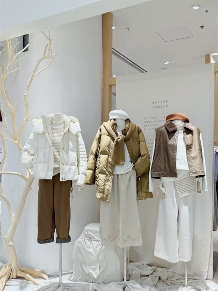 简与媄女装品牌2025年冬季最新产品展示