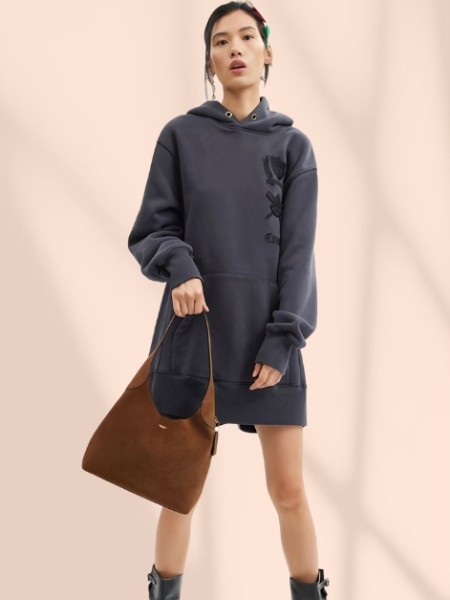 COACH蔻驰(COACH)女装香包品牌2025最新产品展示