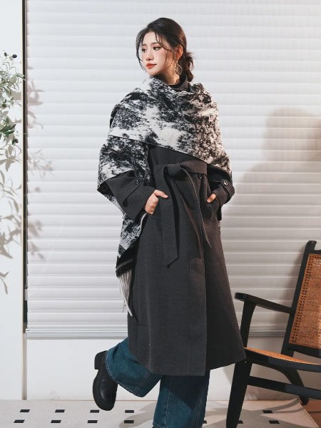 薇薇希(VIVIS)女装品牌2025冬季最新产品展示