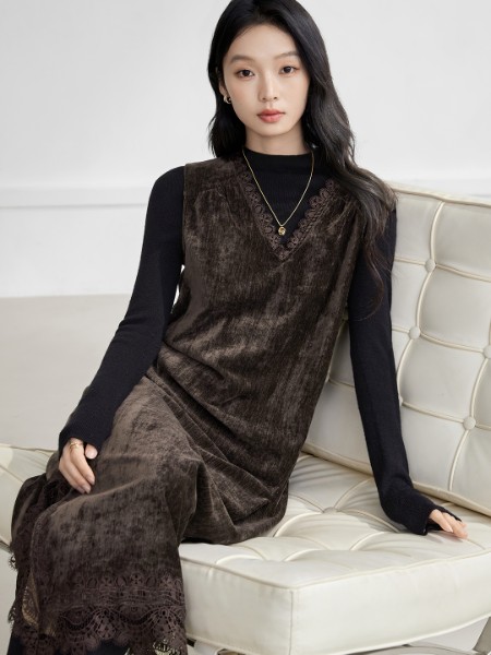 对白女装品牌2025秋冬季最新产品展示