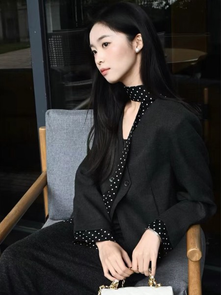VIEAING薇迎女装品牌2026春季最新产品展示