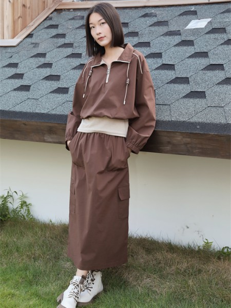 荣子女装品牌2026年春季新品
