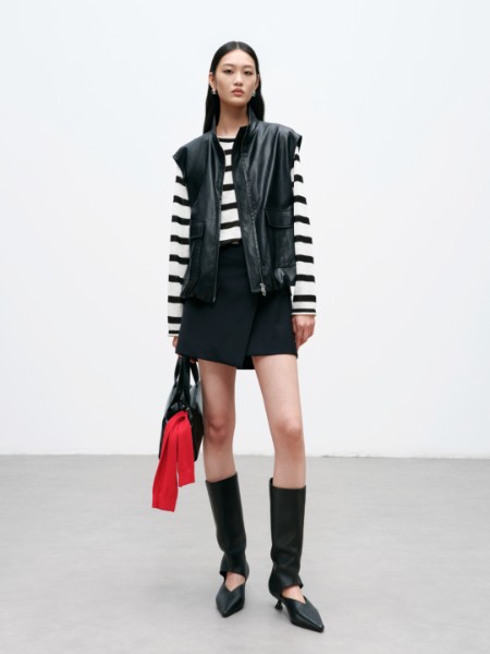 迪赛尼斯(DESIGENICE)女装品牌2026年最新产品展示