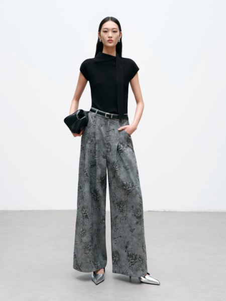 迪赛尼斯(DESIGENICE)女装品牌2026年最新产品展示