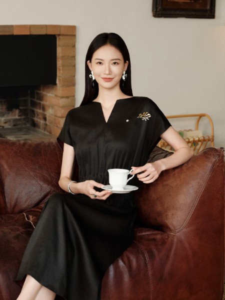 EP雅莹(EP)女装品牌26春季最新产品展示